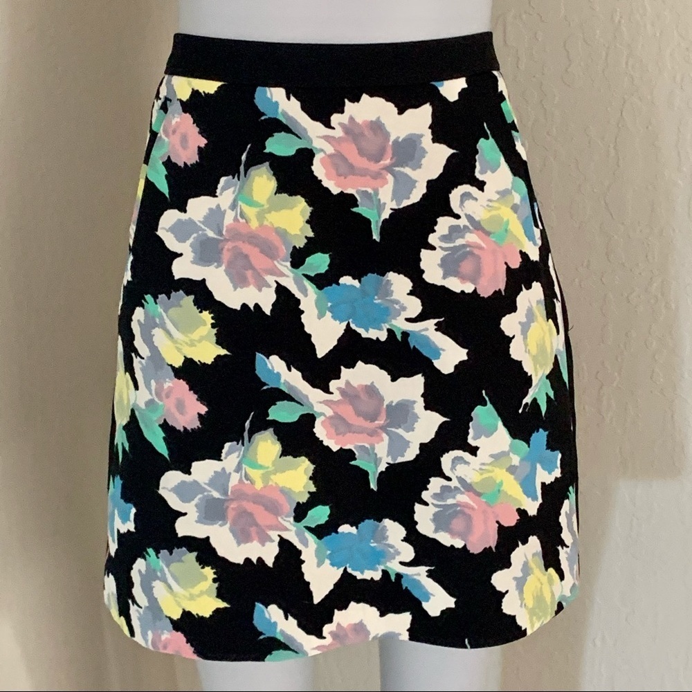OASIS Floral Crepe Colorful Mini Skirt - Picture 11 of 14